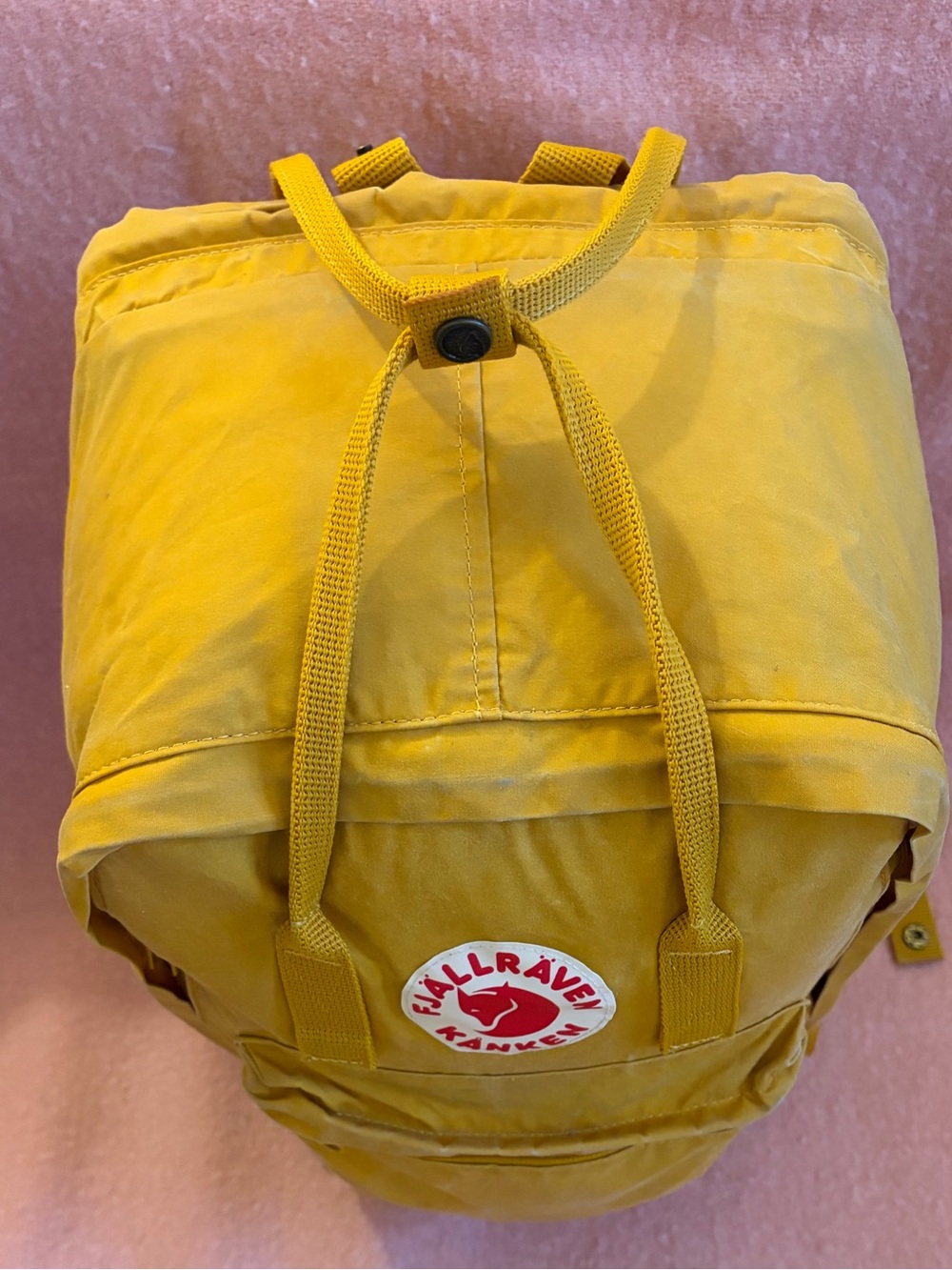 Fjällräven KÅNKEN LAPTOP 17 in Ochre (Yellow) 20 Litres